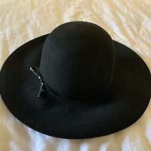 Target floppy hat